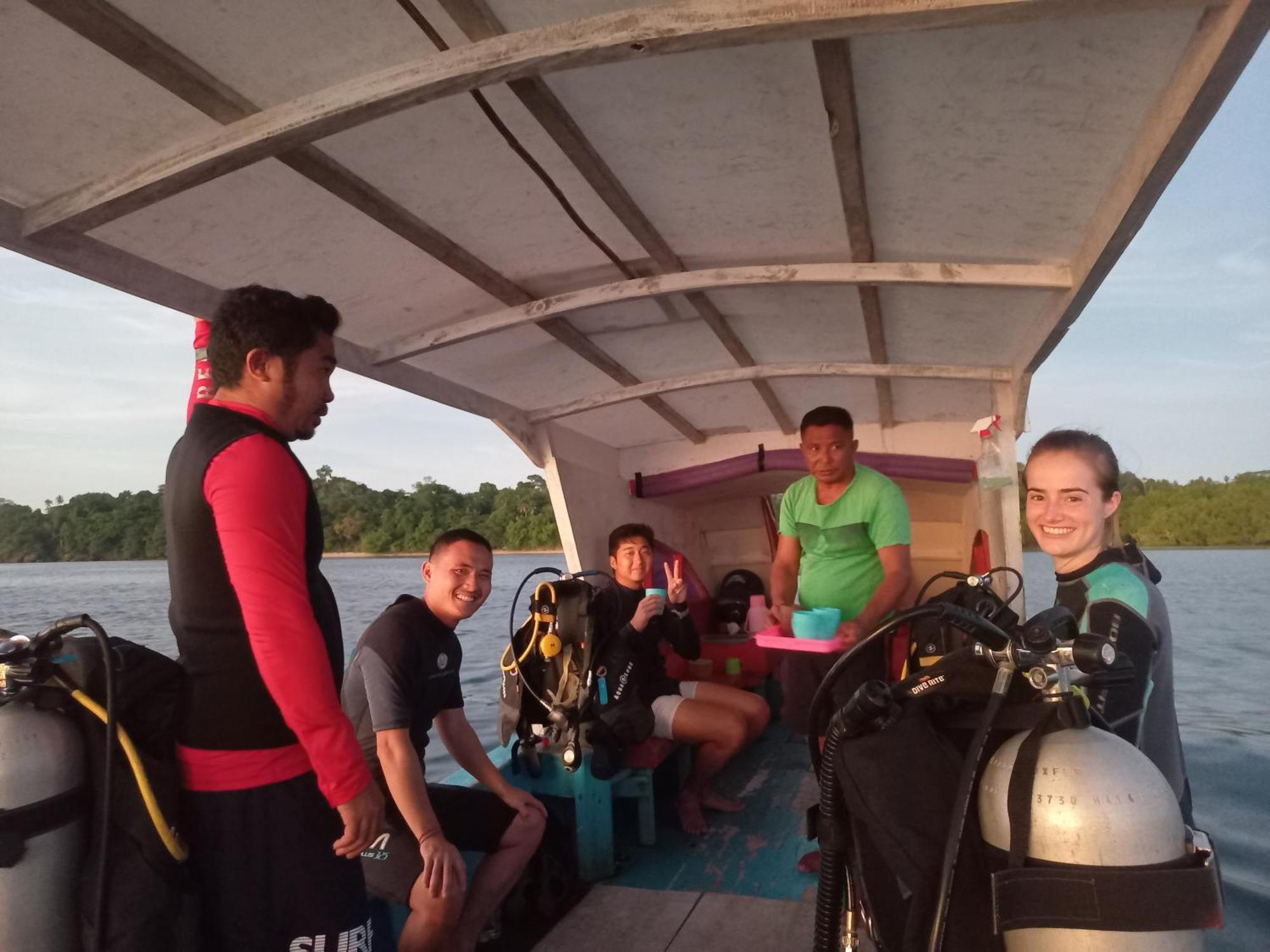 4 Sisters Divers Bunaken Exterior photo