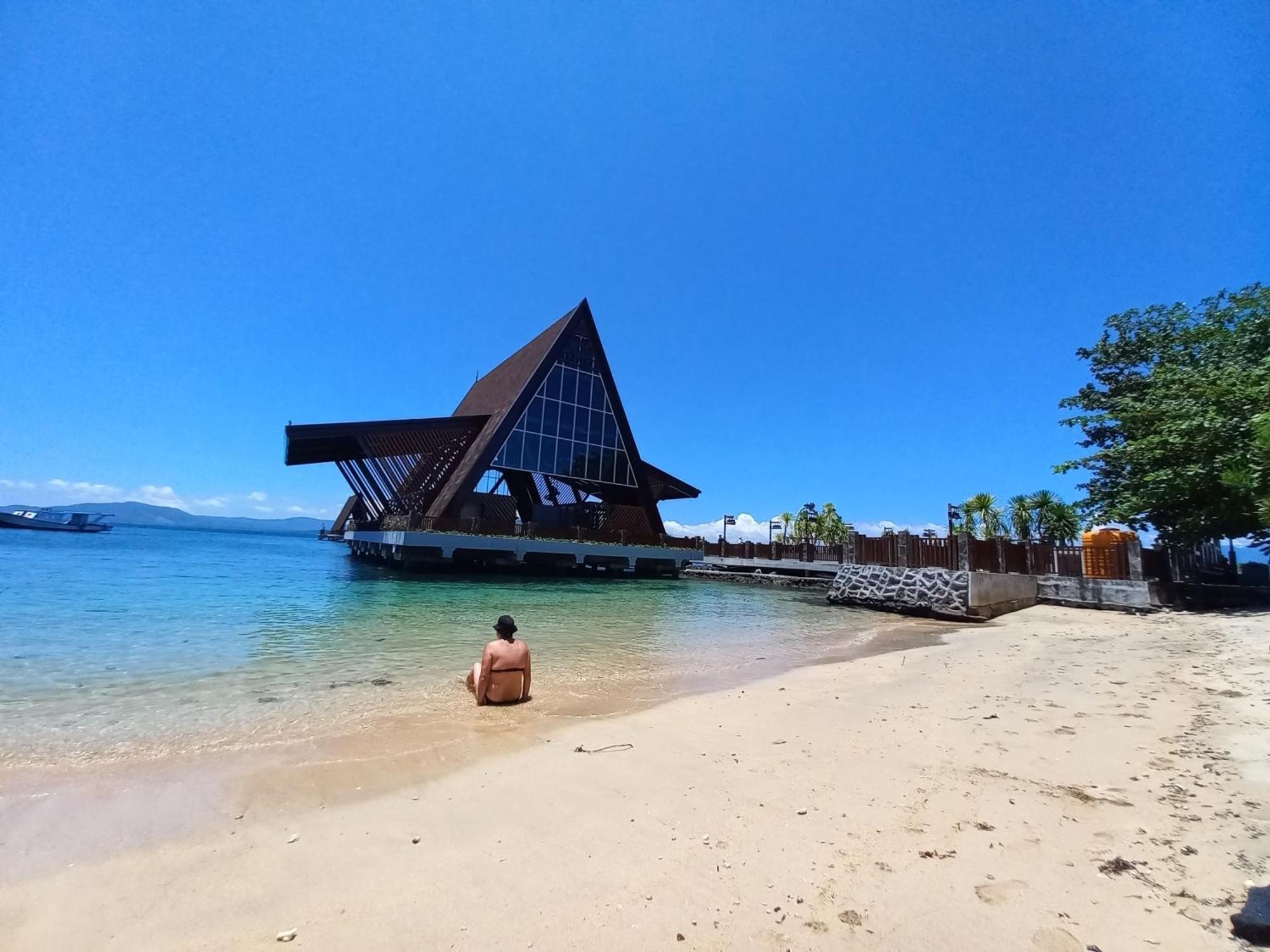 4 Sisters Divers Bunaken Exterior photo