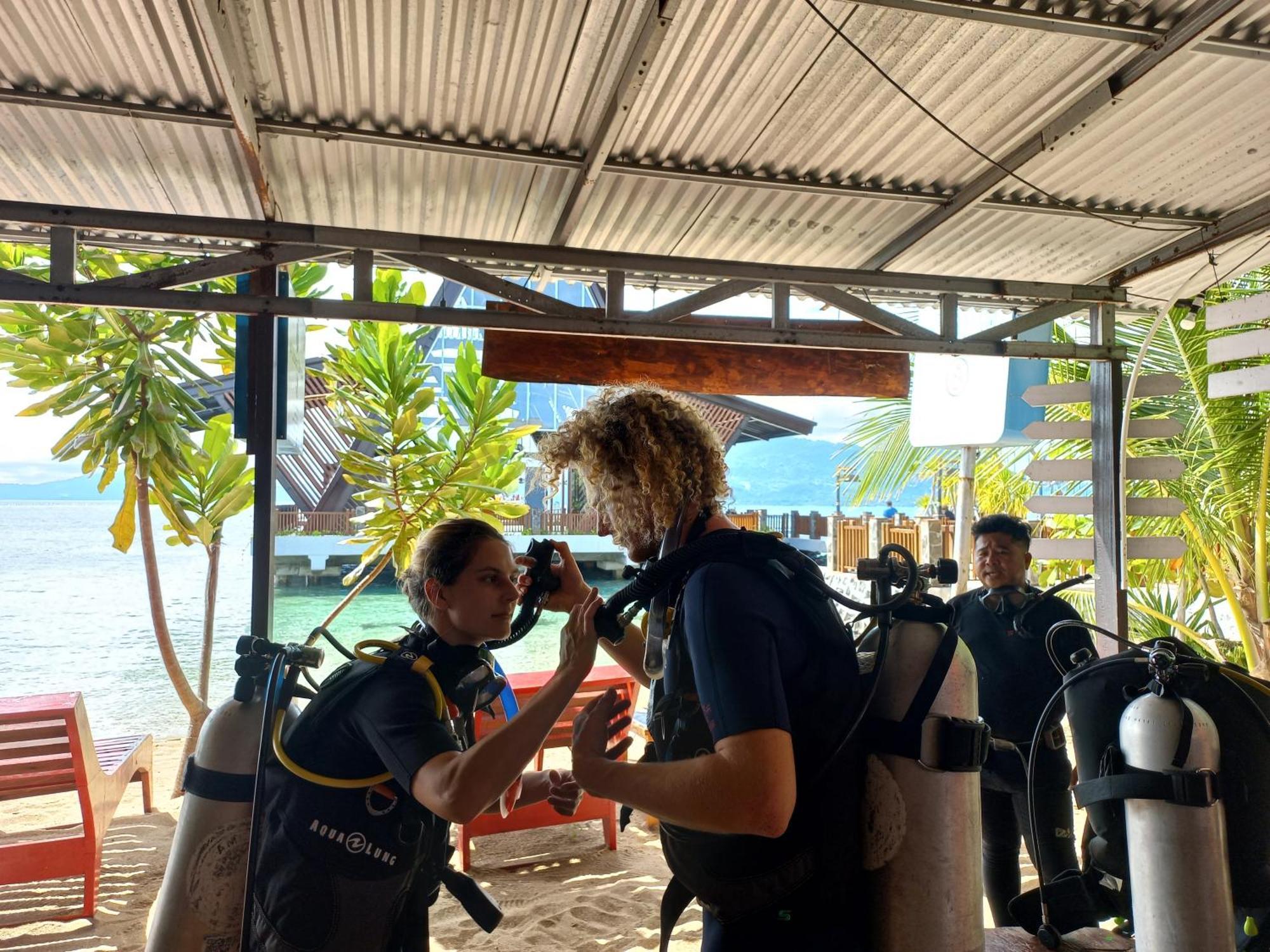 4 Sisters Divers Bunaken Exterior photo