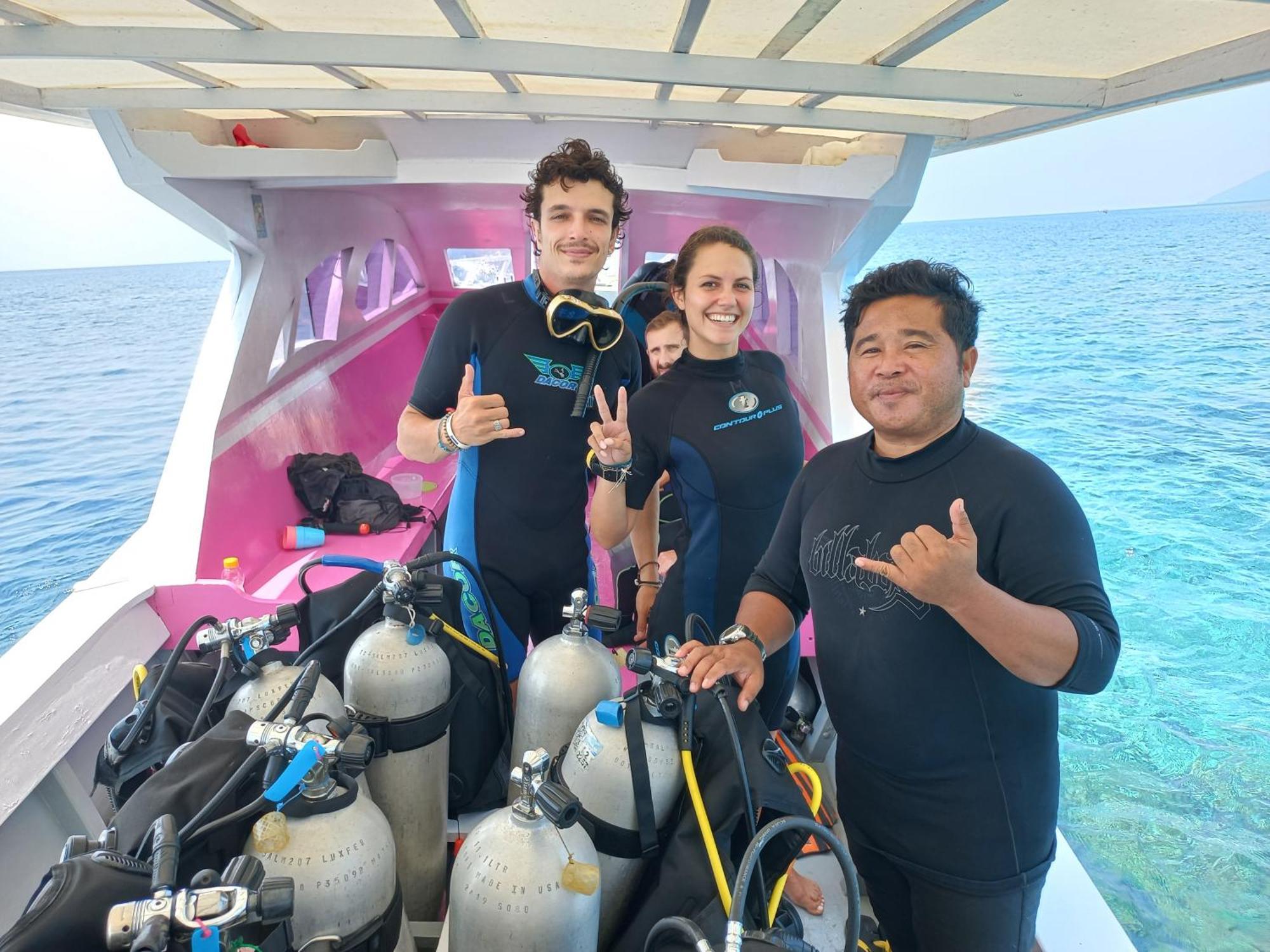 4 Sisters Divers Bunaken Exterior photo