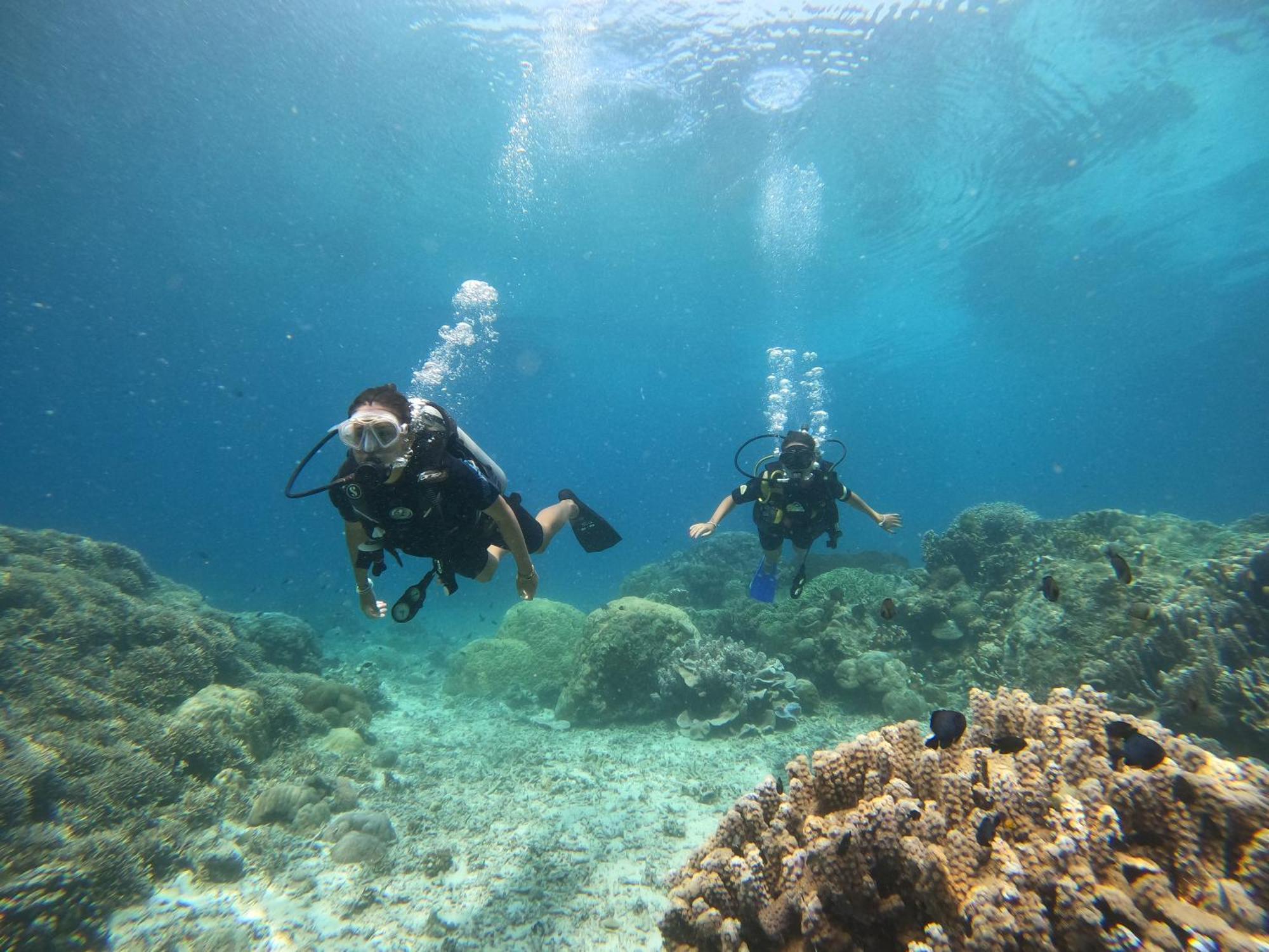 4 Sisters Divers Bunaken Exterior photo