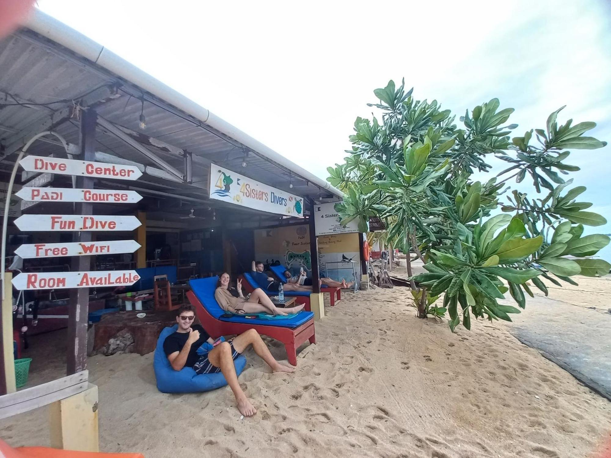 4 Sisters Divers Bunaken Exterior photo