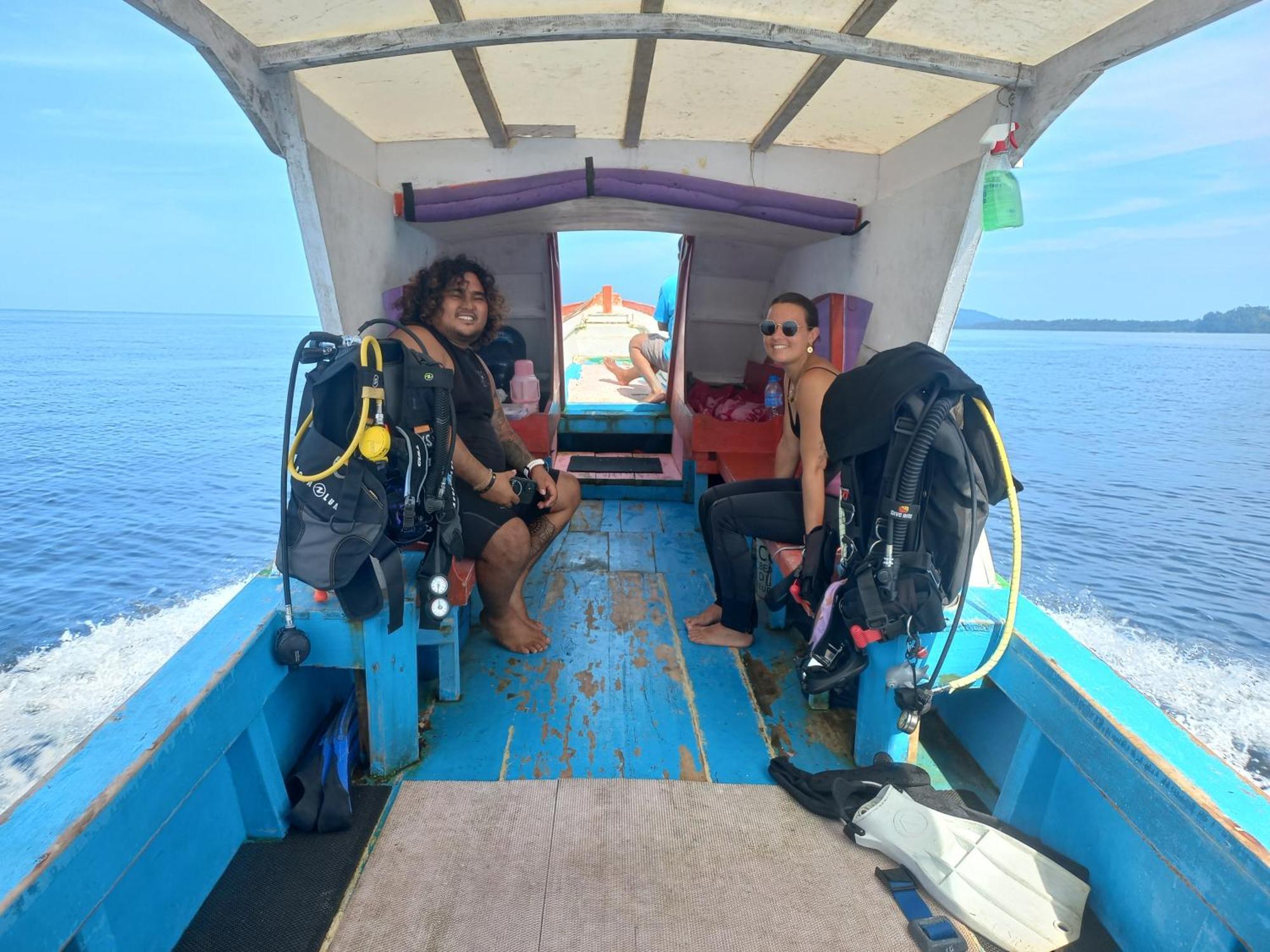 4 Sisters Divers Bunaken Exterior photo