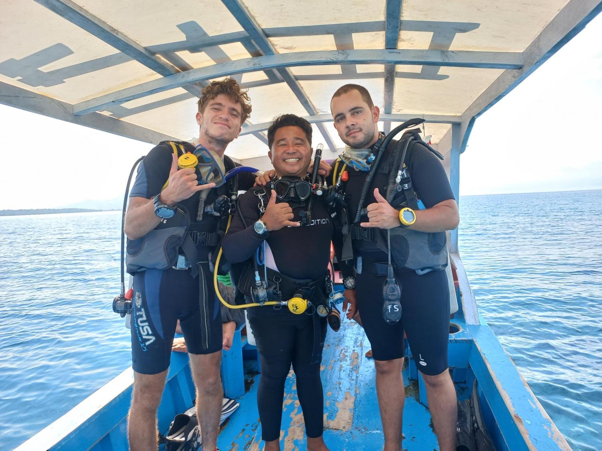 4 Sisters Divers Bunaken Exterior photo