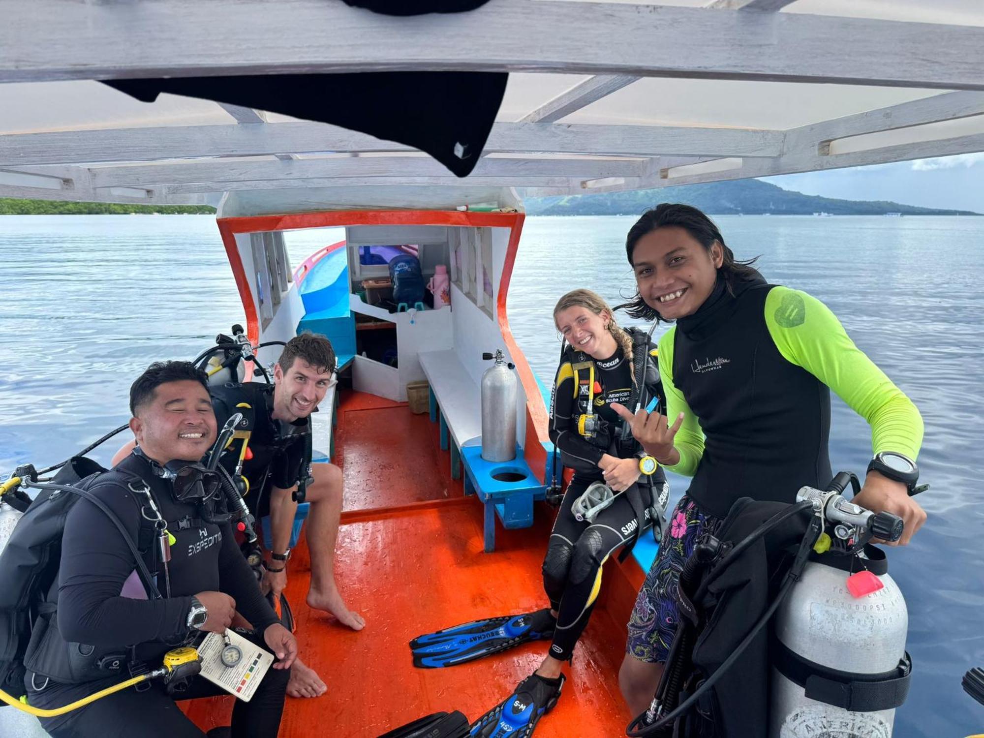4 Sisters Divers Bunaken Exterior photo