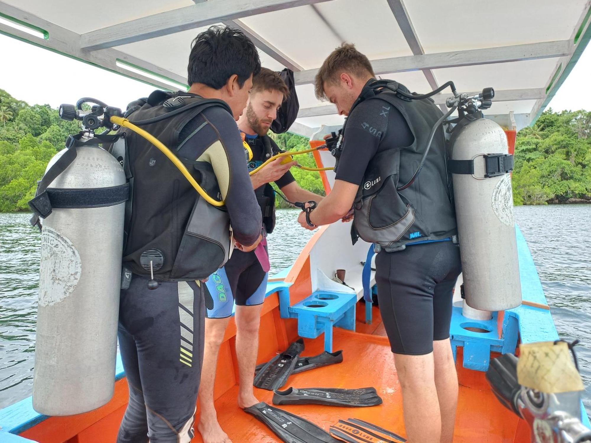 4 Sisters Divers Bunaken Exterior photo