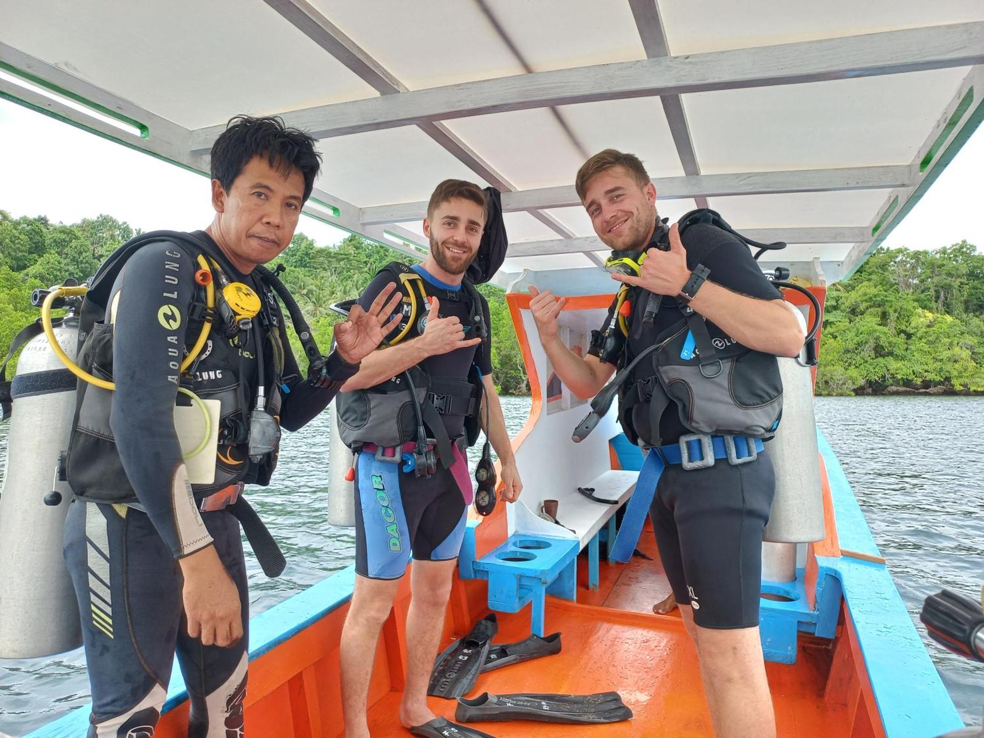 4 Sisters Divers Bunaken Exterior photo
